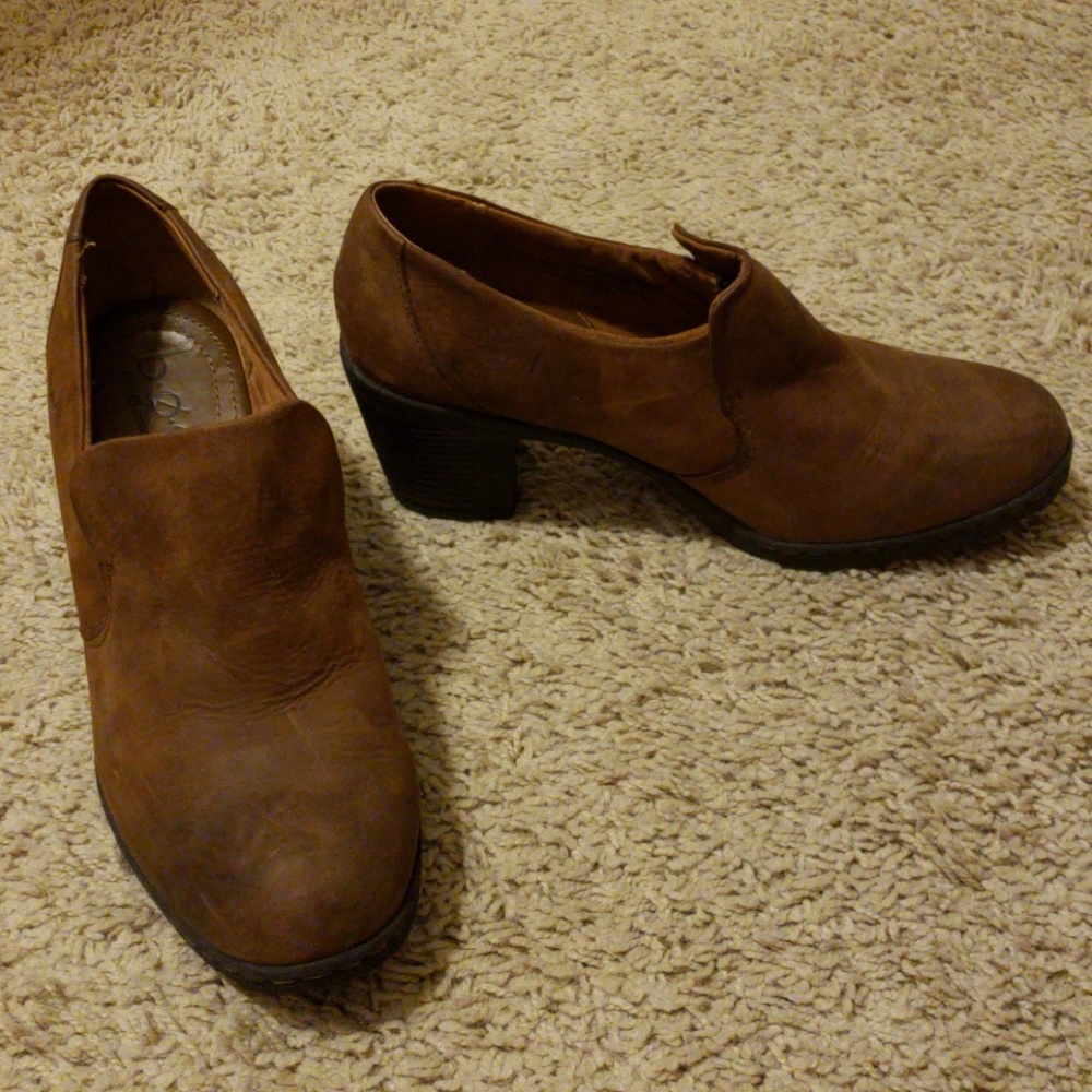b.o.c. leather slide bootie